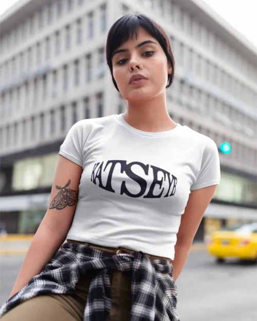 beautiful giel wearing 2026 katseye fisheye t-shirt